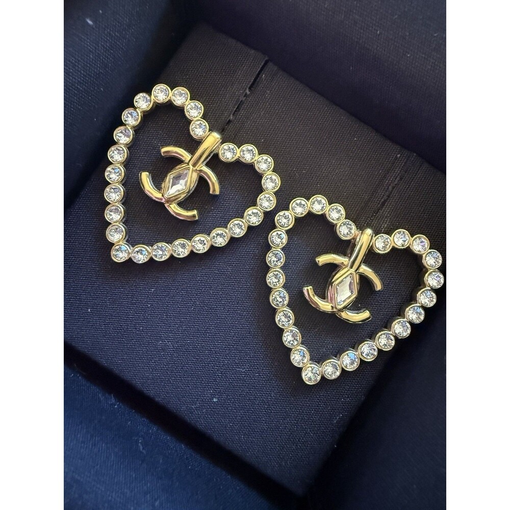 CHANEL CC Logos Rhinestone Heart Stud Earrings Gold Tone L23C Auth w/Box #3331 - Picture 4 of 5